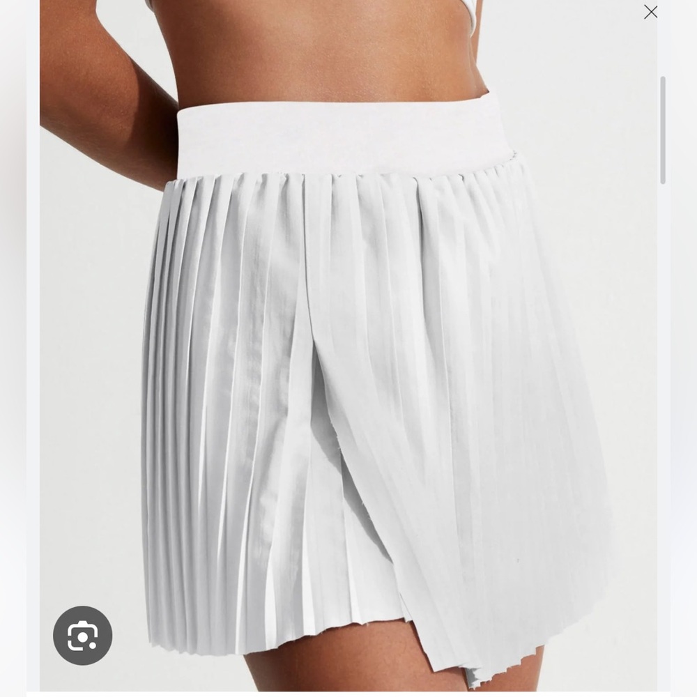 Varley White Pleated Skirt